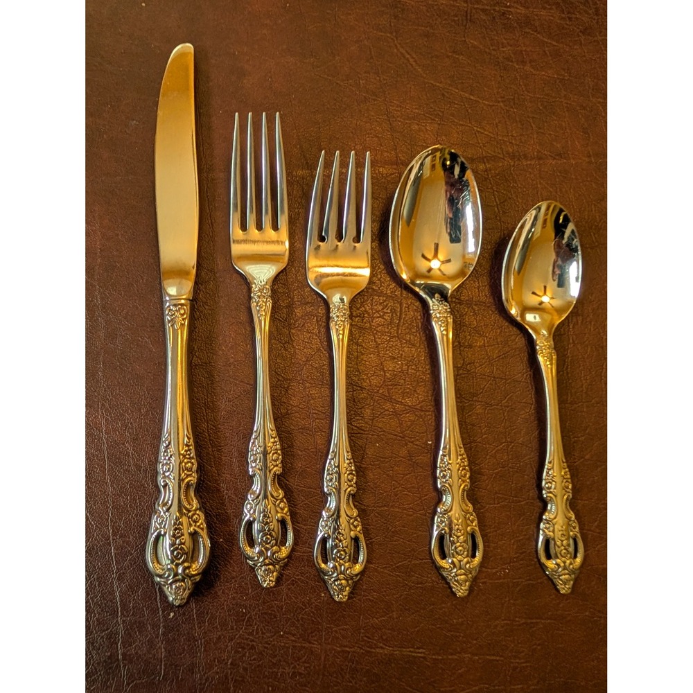 Oneida Renoir Pembrooke Stainless Steel 5 Piece Flatware Place Setting Ornate